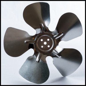 Hélice de ventilateur UGOLINI aspirante en aluminium  Ø 254 ou 250 mm PIECE D'ORIGINE